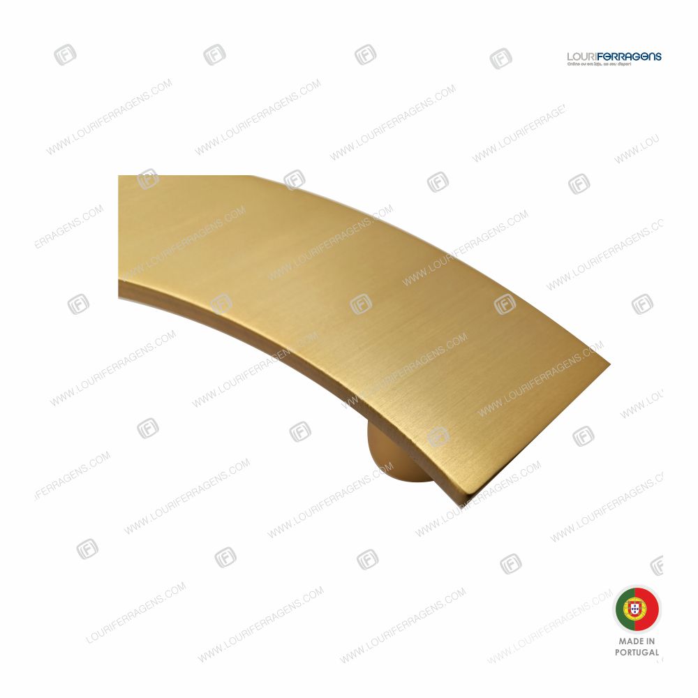 Puxador-asa-porta-moderna-curva-semi-circular-acabamento-dourado-escovado-390x195mm-8mm-louriferragens-6.jpg