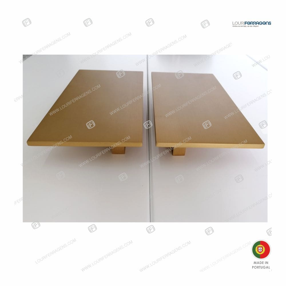 Puxador-asa-porta-retangular-moderna-300x150-acabamento-dourado-escovado-louriferragens-10