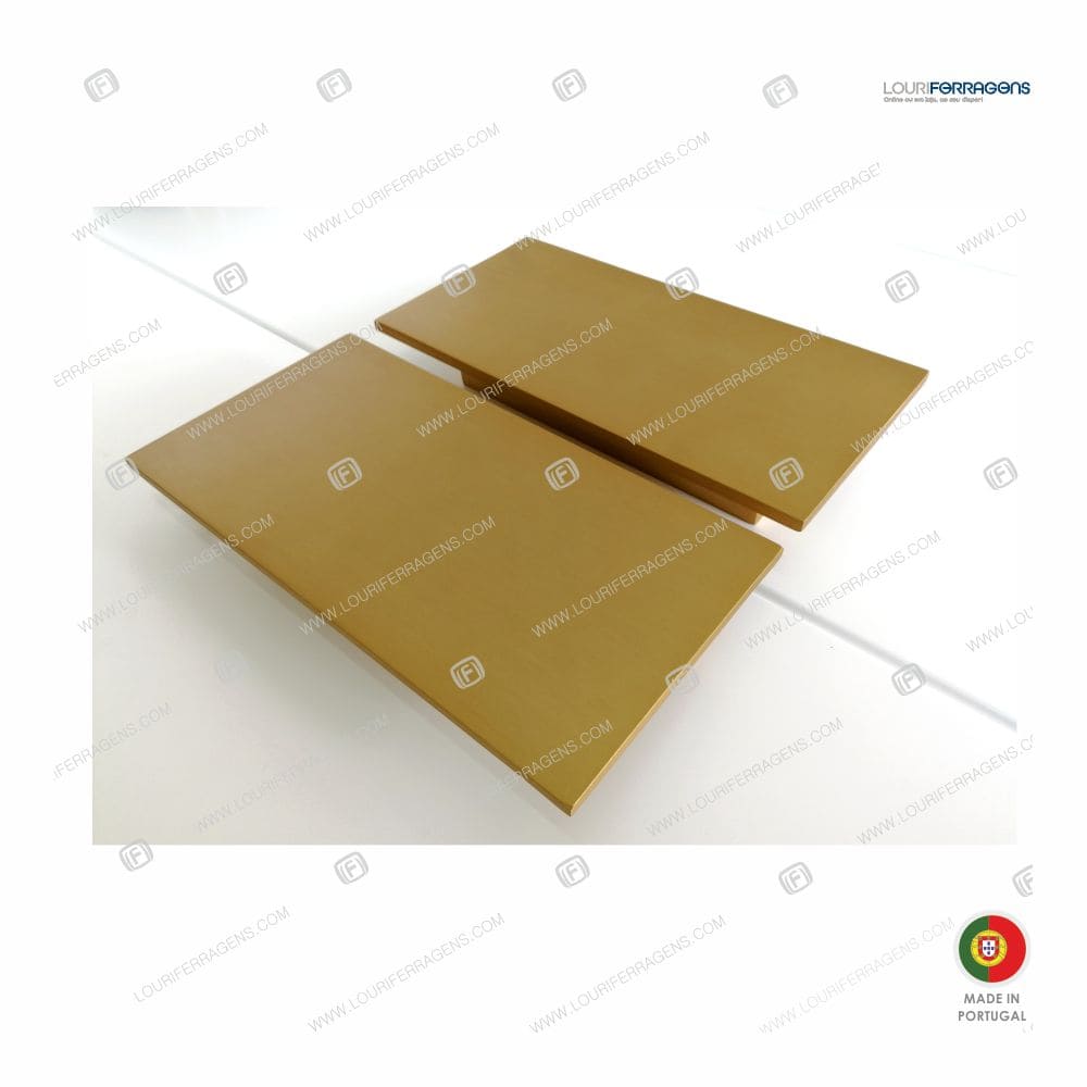 Puxador-asa-porta-retangular-moderna-300x150-acabamento-dourado-escovado-louriferragens-8